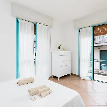 Casa Di Vivi- 300m From The Beach 아파트 *